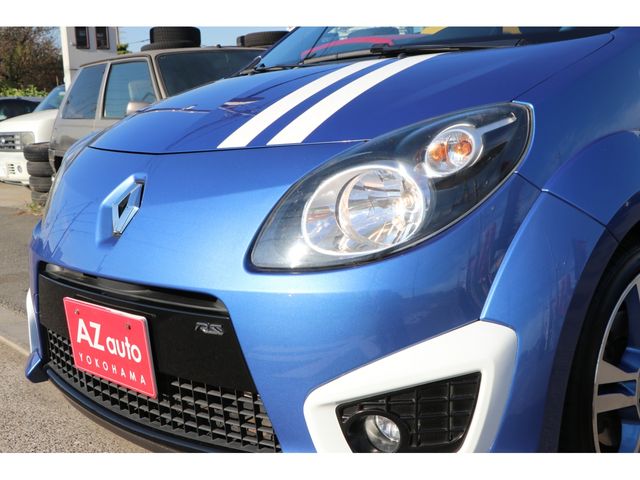 Renault TWINGO 2011-08 15930-22