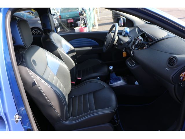 Renault TWINGO 2011-08 15930-13
