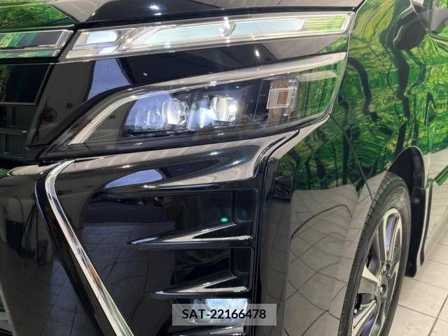 Toyota VOXY 2018-01 289066-13