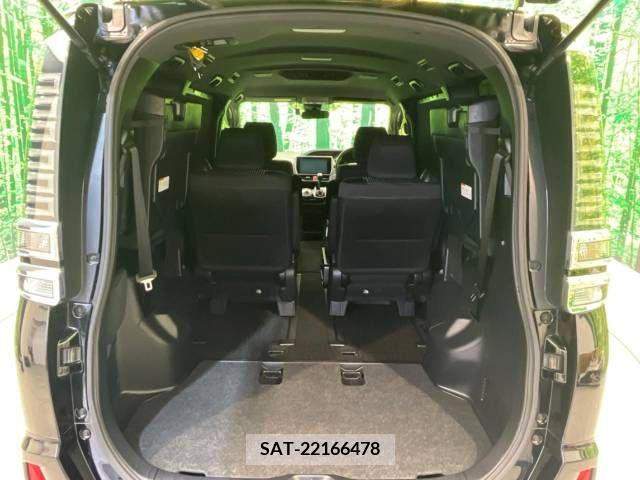 Toyota VOXY 2018-01 289066-11