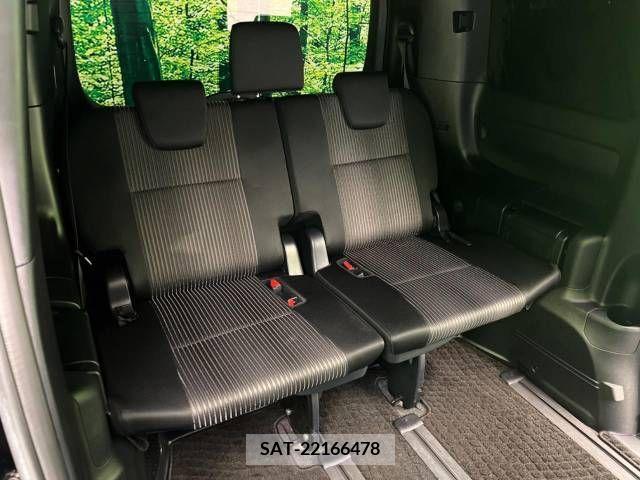 Toyota VOXY 2018-01 289066-10