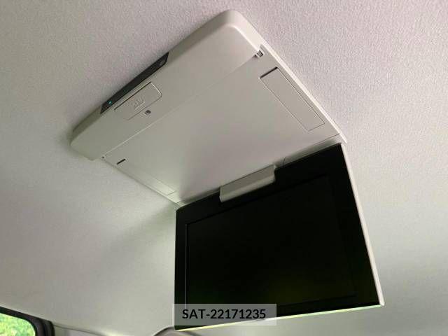 Toyota NOAH 2013-02 321354-3