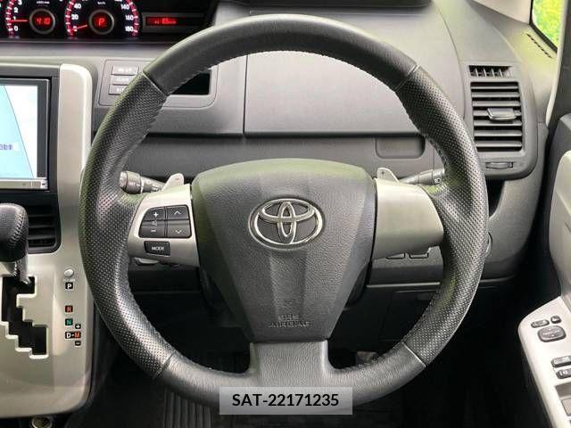 Toyota NOAH 2013-02 321354-11