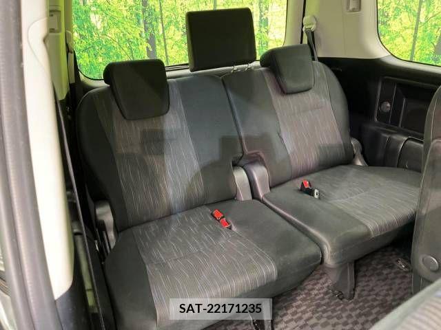 Toyota NOAH 2013-02 321354-9