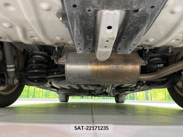 Toyota NOAH 2013-02 321354-19