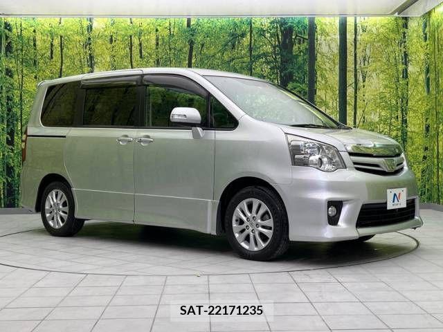Toyota NOAH 2013-02 321354-16