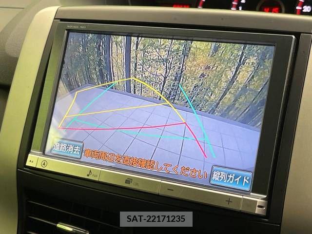 Toyota NOAH 2013-02 321354-4