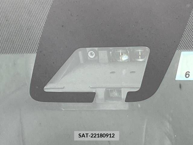 Toyota VOXY 2017-10 347265-6