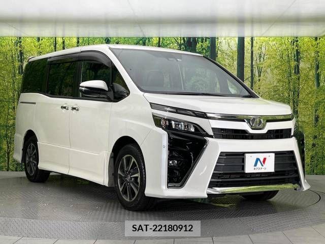 Toyota VOXY 2017-10 347265-17