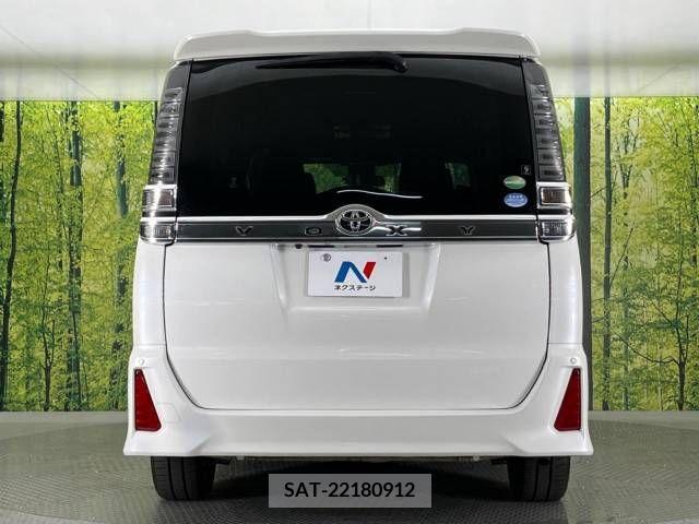 Toyota VOXY 2017-10 347265-16