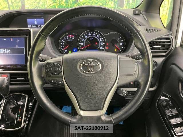 Toyota VOXY 2017-10 347265-12