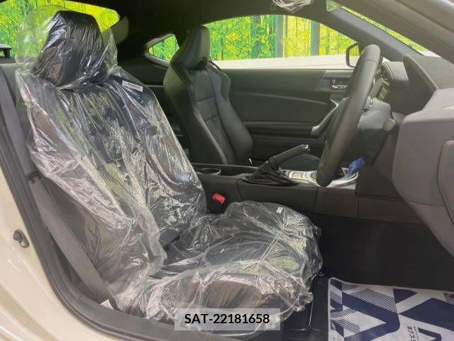 Toyota 86 2021-04 348280-8