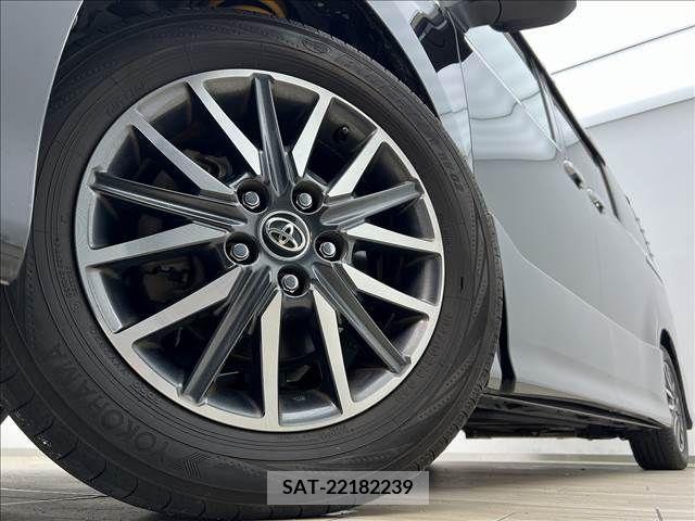 Toyota VOXY 2014-12 331324-18
