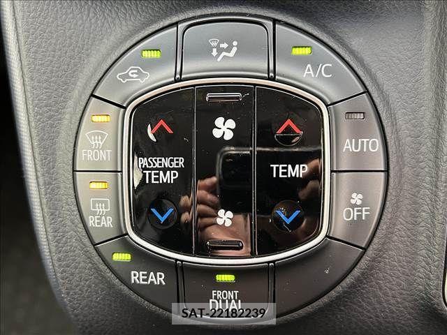 Toyota VOXY 2014-12 331324-7