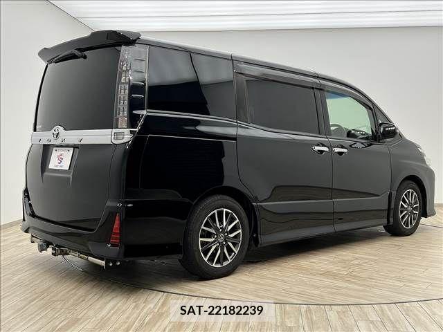 Toyota VOXY 2014-12 331324-15