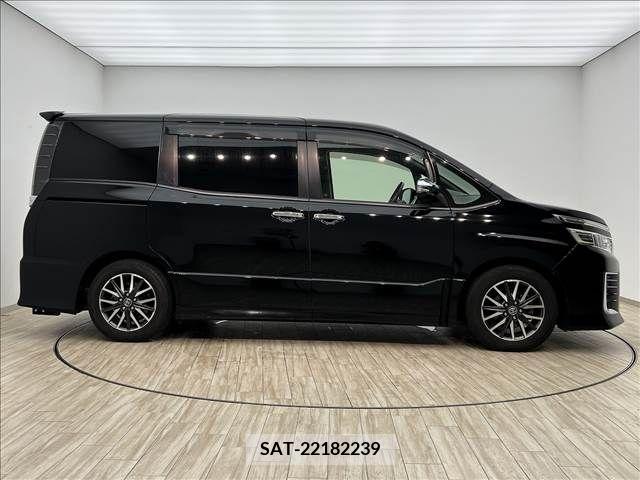 Toyota VOXY 2014-12 331324-14
