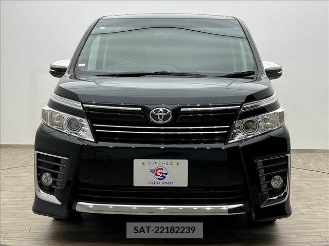Toyota VOXY 2014-12 331324-11