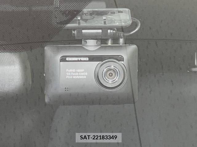 Toyota AQUA 2016-02 337427-5