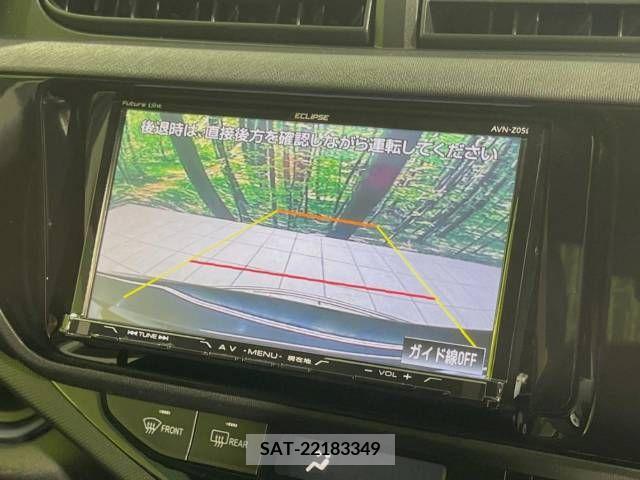 Toyota AQUA 2016-02 337427-3