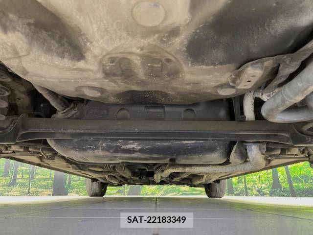 Toyota AQUA 2016-02 337427-19