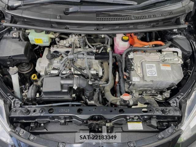 Toyota AQUA 2016-02 337427-18