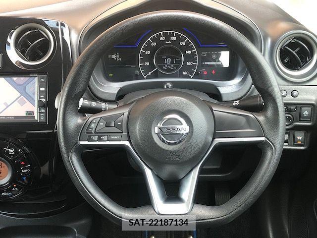 Nissan NOTE 2018-05 365417-13