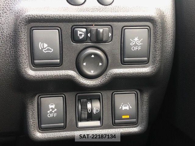 Nissan NOTE 2018-05 365417-11
