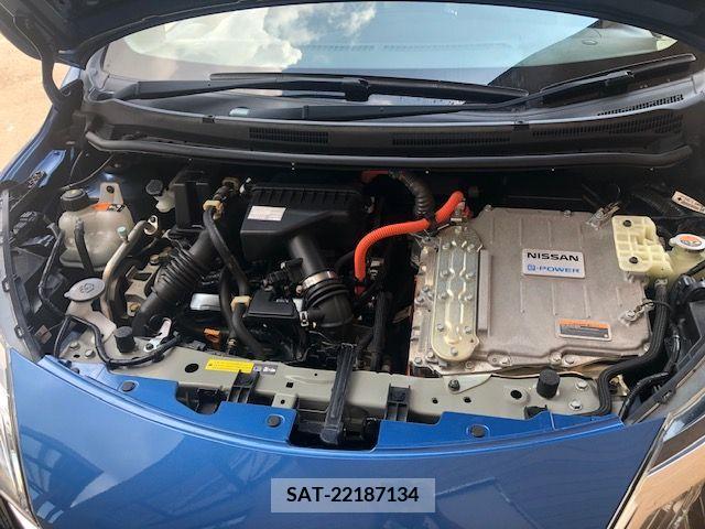 Nissan NOTE 2018-05 365417-27