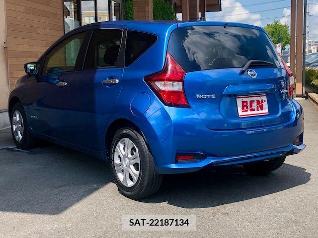 Nissan NOTE 2018-05 365417-8