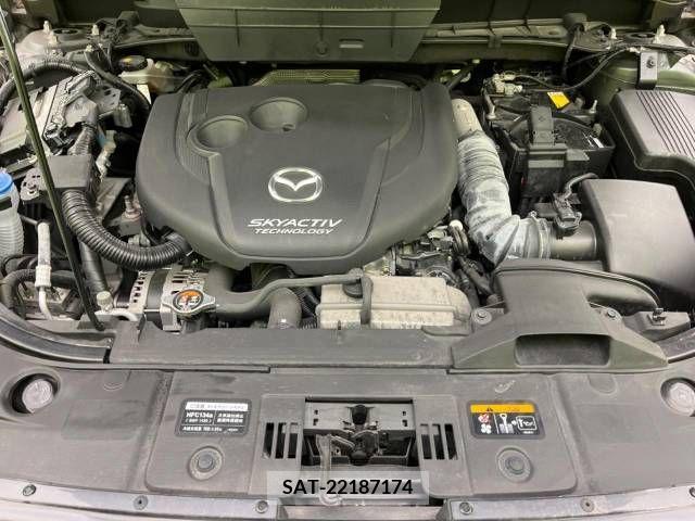 Mazda CX-8 2018-04 210894-19