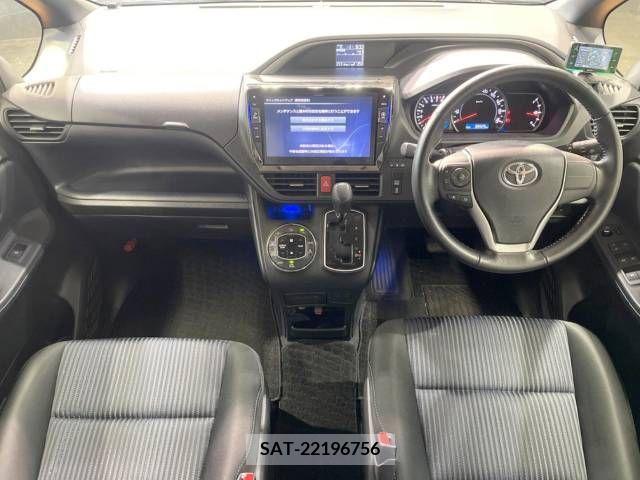 Toyota VOXY 2015-07 222694-1