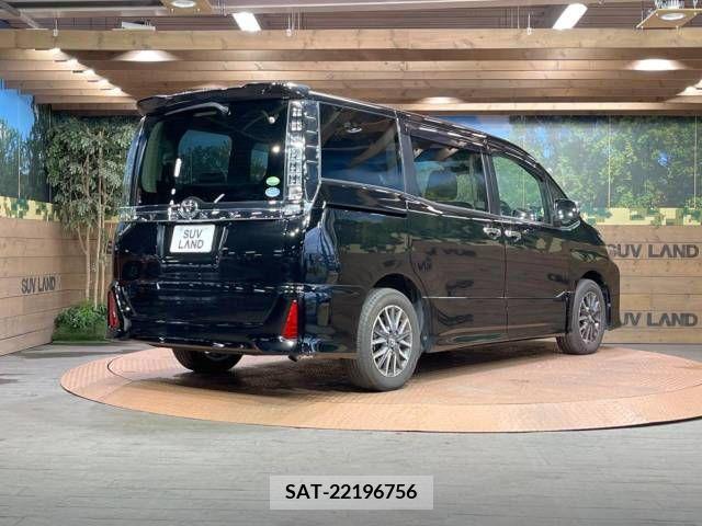 Toyota VOXY 2015-07 222694-18