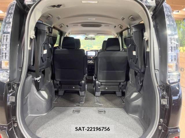 Toyota VOXY 2015-07 222694-12