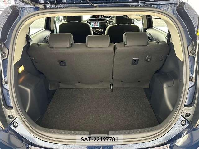 Toyota AQUA 2019-01 292143-7