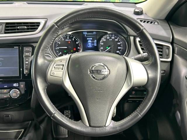 Nissan X-TRAIL 2015-09 185588-11