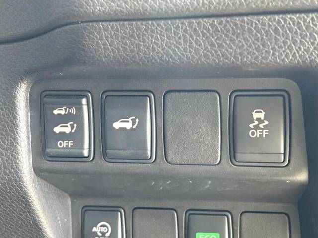 Nissan X-TRAIL 2015-09 185588-3