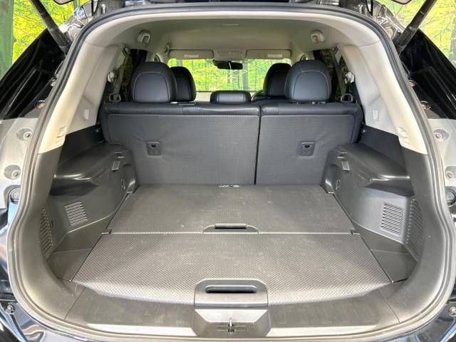 Nissan X-TRAIL 2015-09 185588-10
