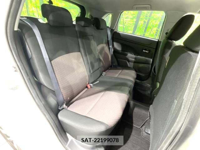 Mitsubishi RVR 2017-06 282620-9
