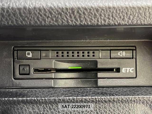 Toyota VOXY 2016-06 289214-5