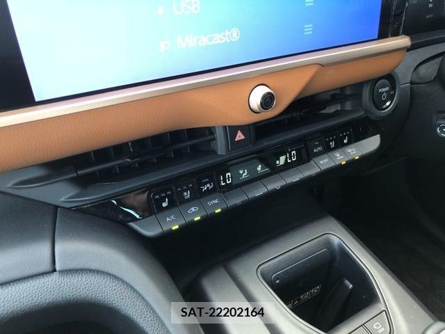 Toyota CROWN 2022-11 246632-12