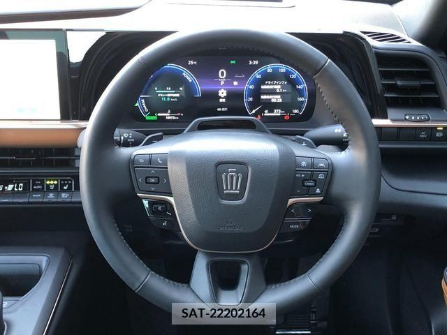 Toyota CROWN 2022-11 246632-5