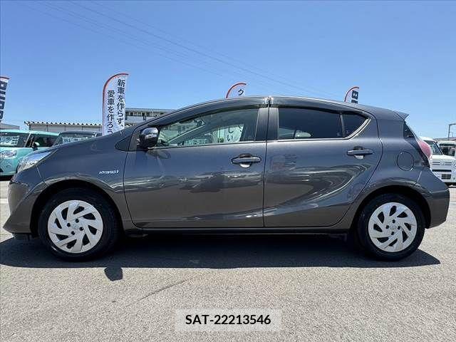 Toyota AQUA 2019-03 292082-10