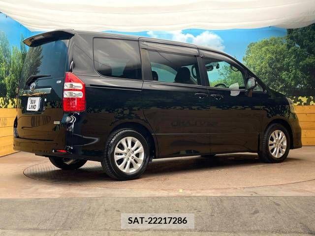 Toyota NOAH 2011-03 249294-17