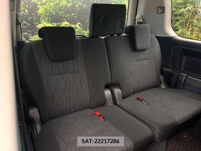 Toyota NOAH 2011-03 249294-9
