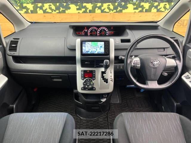 Toyota NOAH 2011-03 249294-1