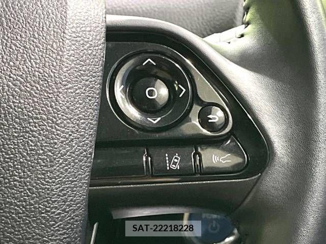 Toyota PRIUS 2020-04 220277-3