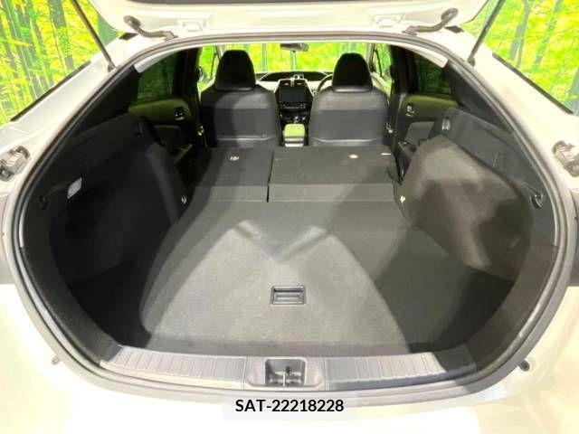 Toyota PRIUS 2020-04 220277-10