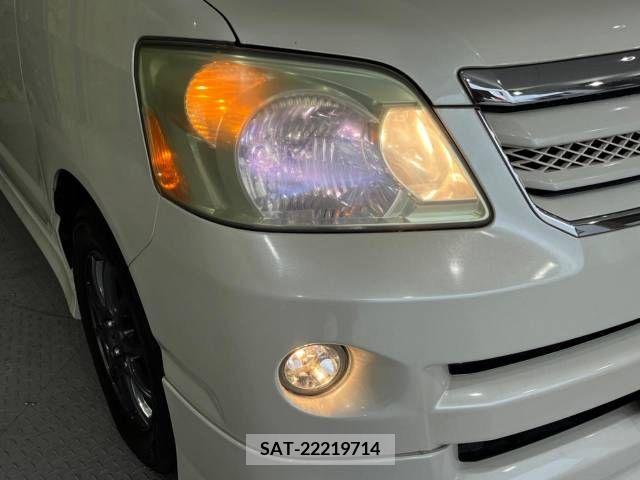 Toyota NOAH 2005-12 279552-13