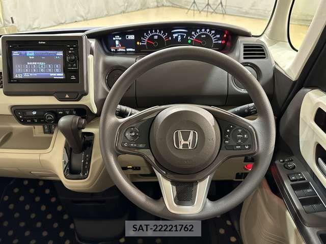 Honda N BOX 2018-03 278552-13