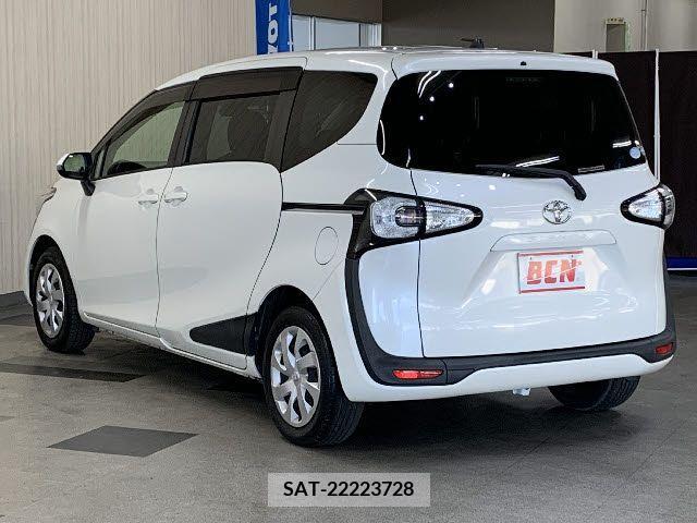Toyota SIENTA 2017-03 344888-8